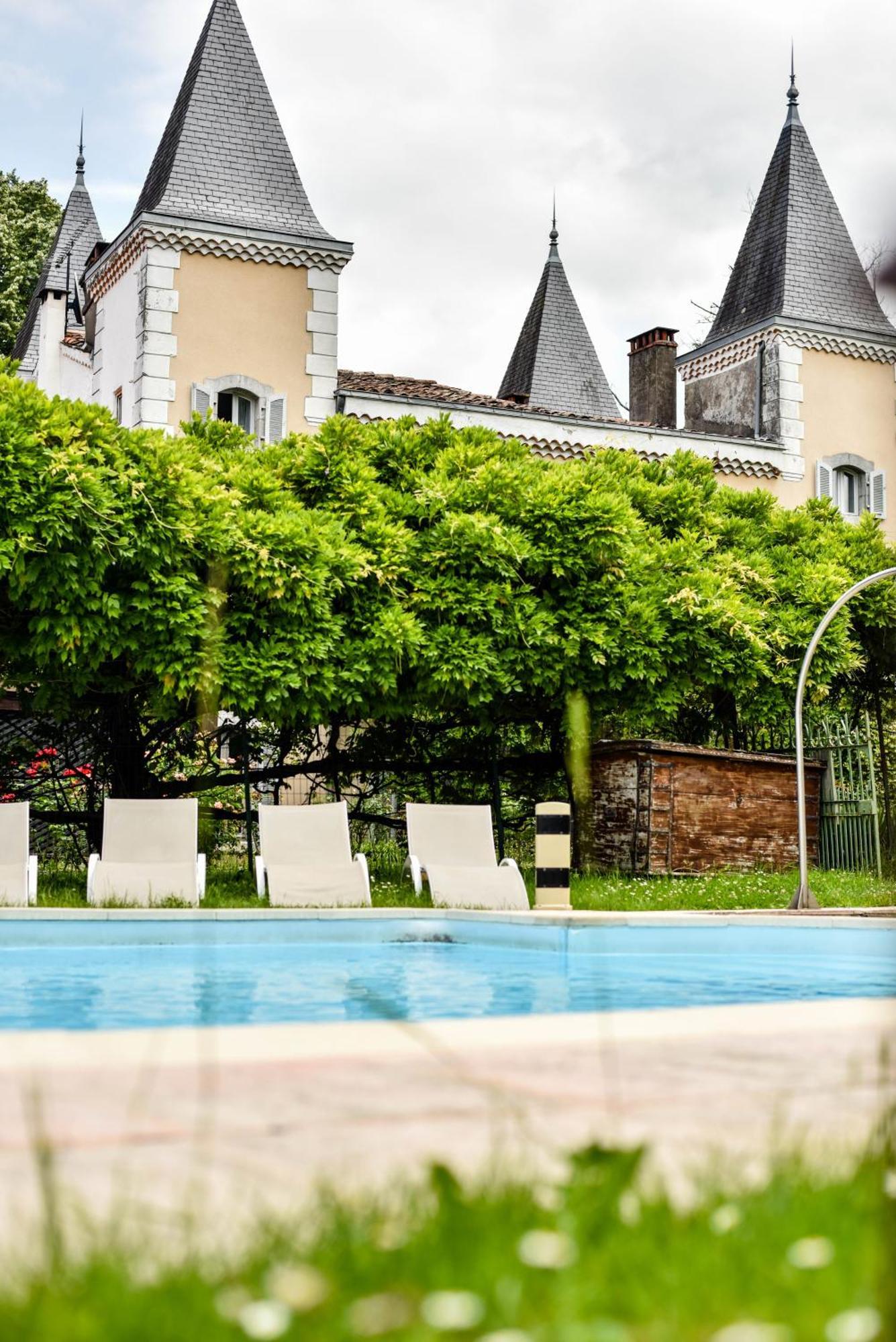 Hotel Logis - Chateau De Beauregard